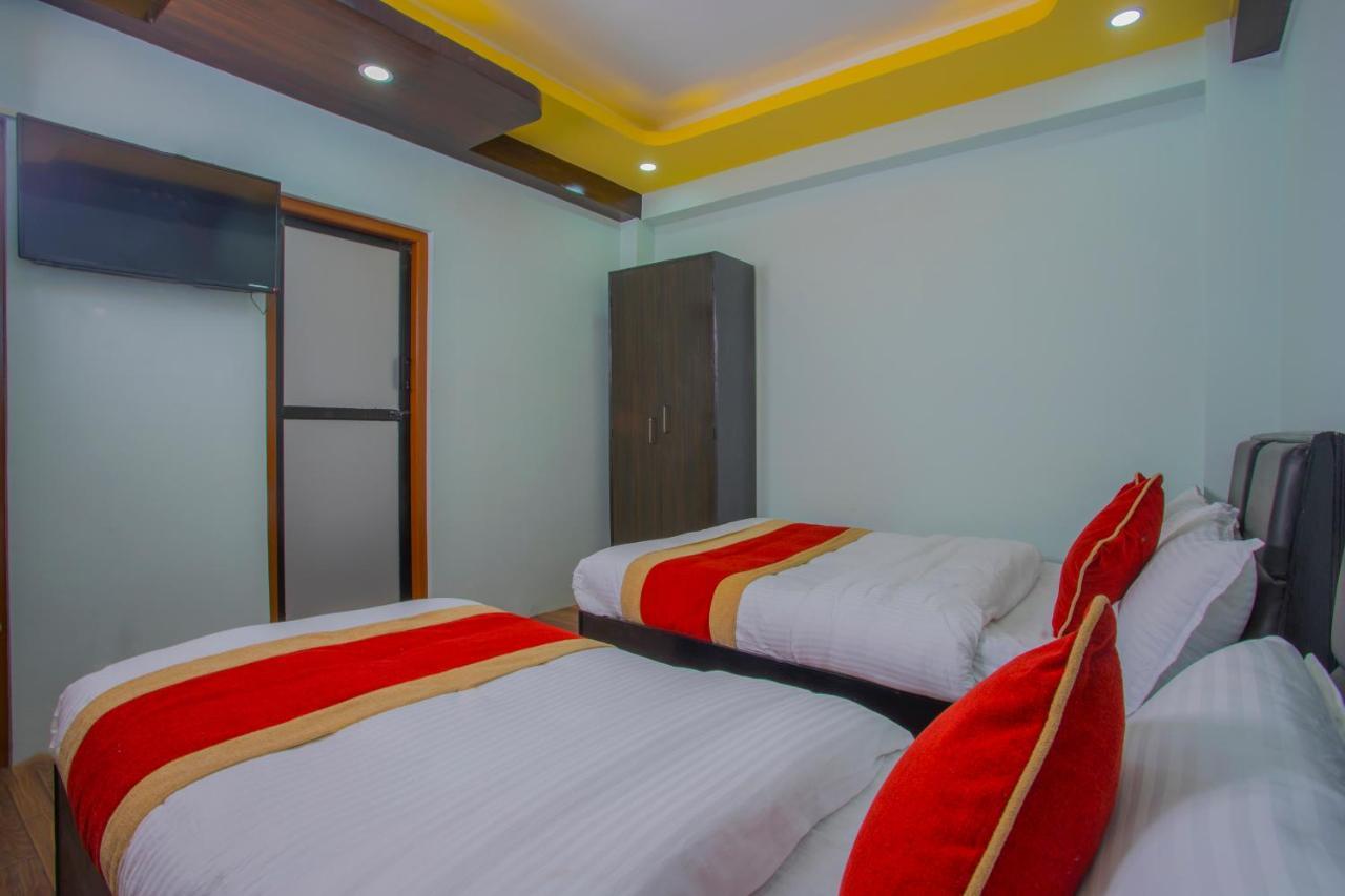 Oyo 260 Hotel Cultural Inn Катманду Экстерьер фото